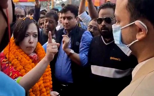 ম্যাজিস্ট্রেটকে দেখে নেওয়ার হুমকি রুমিন ফারহানার